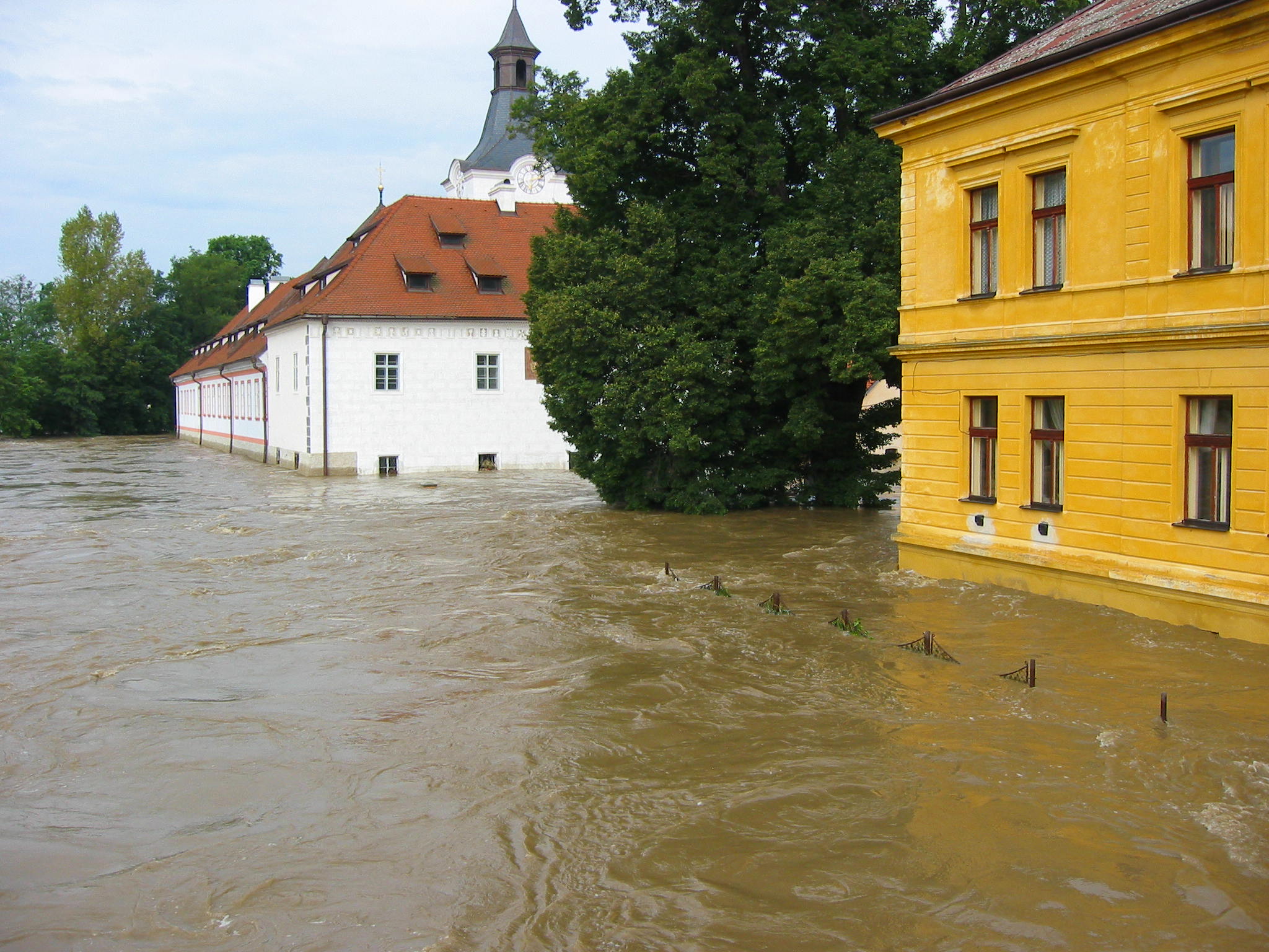 VÝSTAVA „Naše Dobřichovice včera, dnes a zítra – 20 let od povodní 2002“
