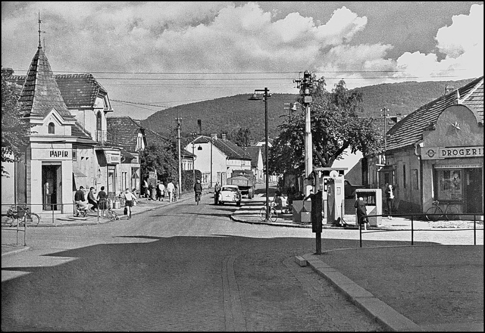 Sídlo na řece s východy do přírody